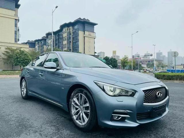 Infiniti Q50L