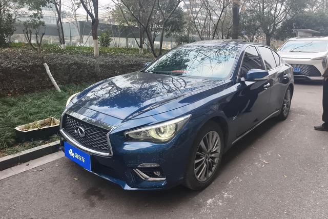 Infiniti Q50L