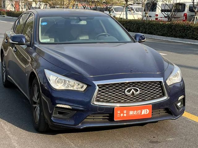 Infiniti Q50L