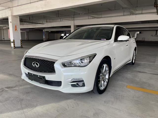 Infiniti Q50L