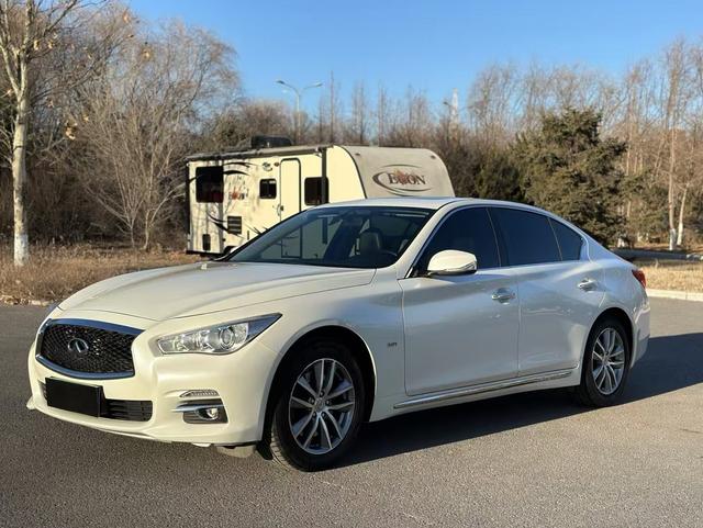 Infiniti Q50L