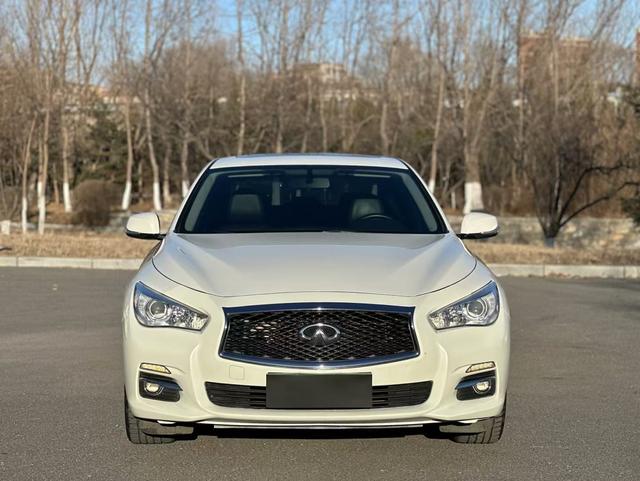 Infiniti Q50L