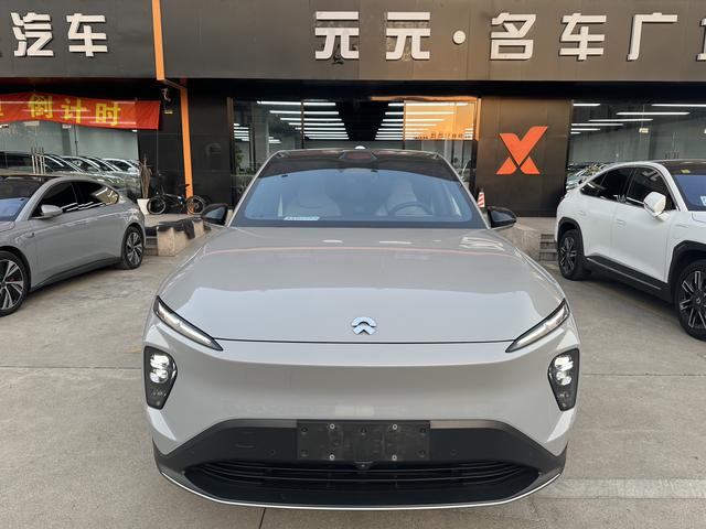 NIO EC7