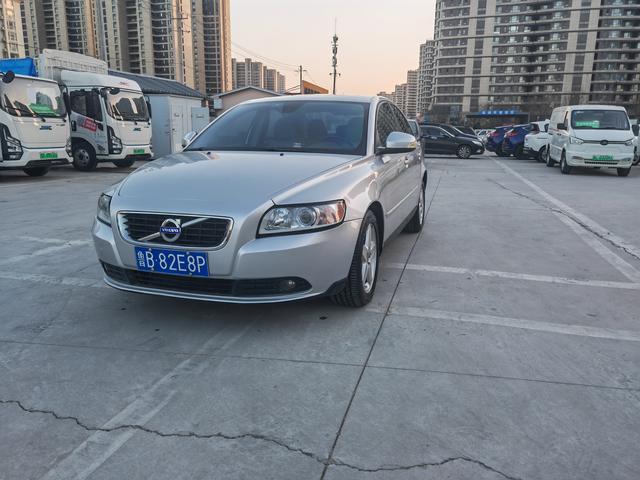 Volvo S40