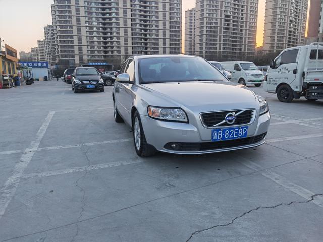 Volvo S40