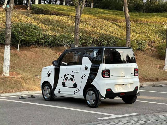 Geely Panda