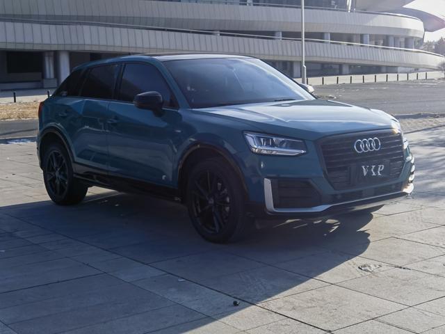 Audi Q2L