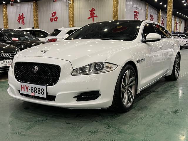 Jaguar XJ