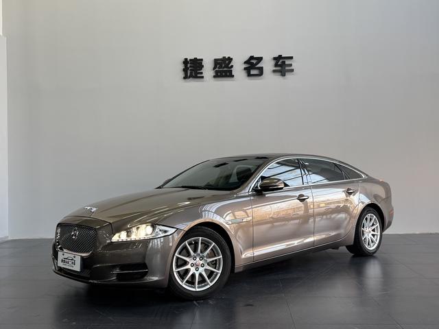 Jaguar XJ