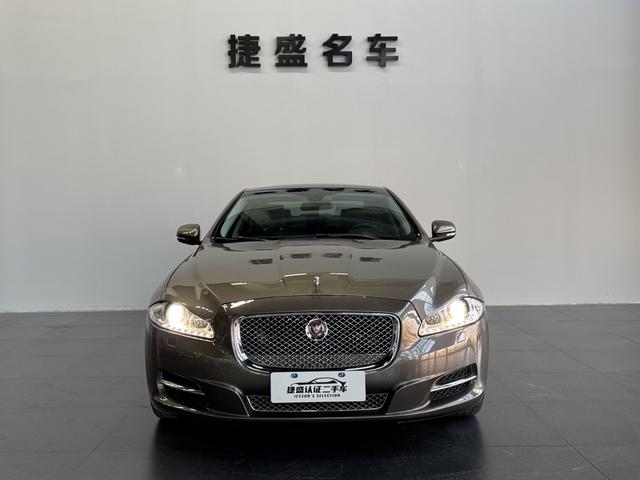 Jaguar XJ