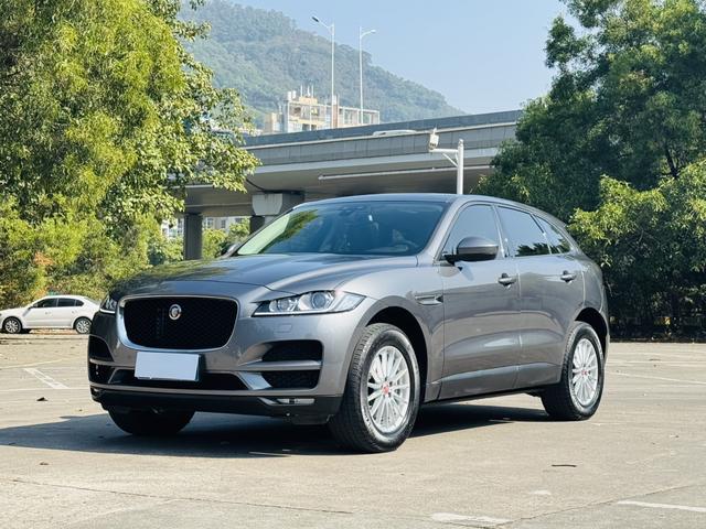 Jaguar F-PACE