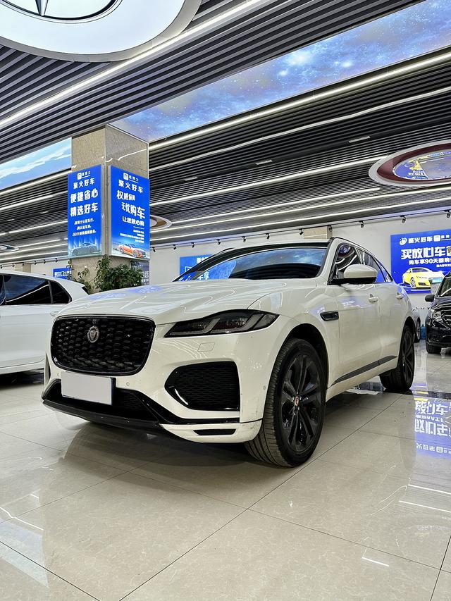 Jaguar F-PACE