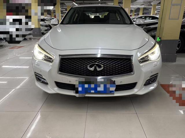 Infiniti Q50L