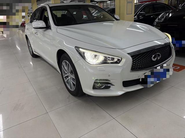 Infiniti Q50L