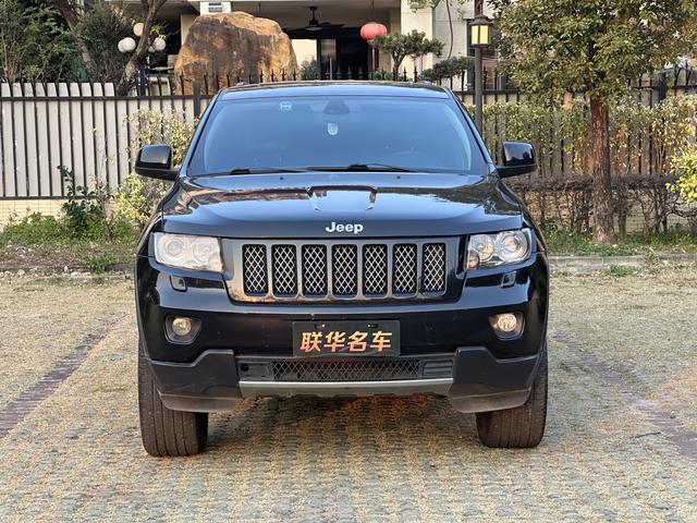 Jeep Grand Cherokee (imported)