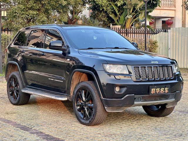 Jeep Grand Cherokee (imported)