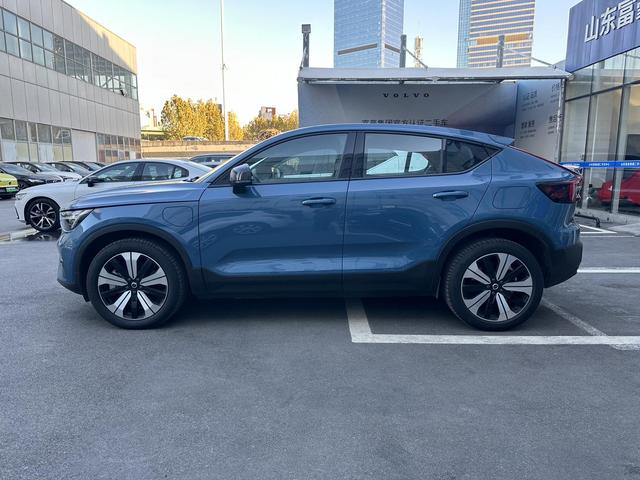 Volvo C40 EV