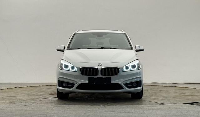 BMW 2 series station wagon (imported)