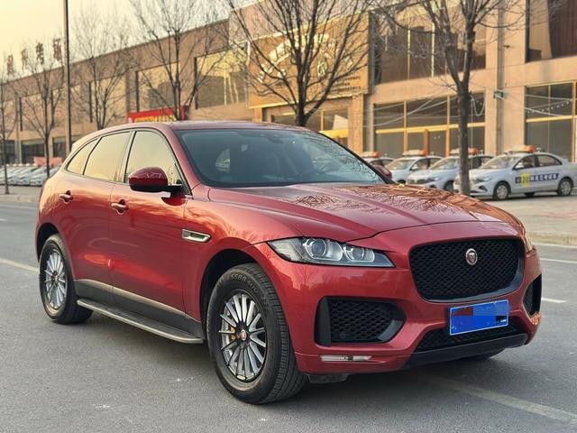 Jaguar F-PACE