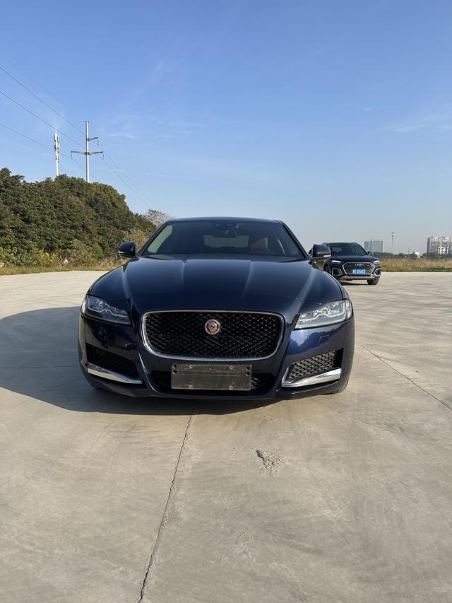 Jaguar XFL