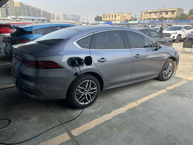 BYD Qin PLUS DM