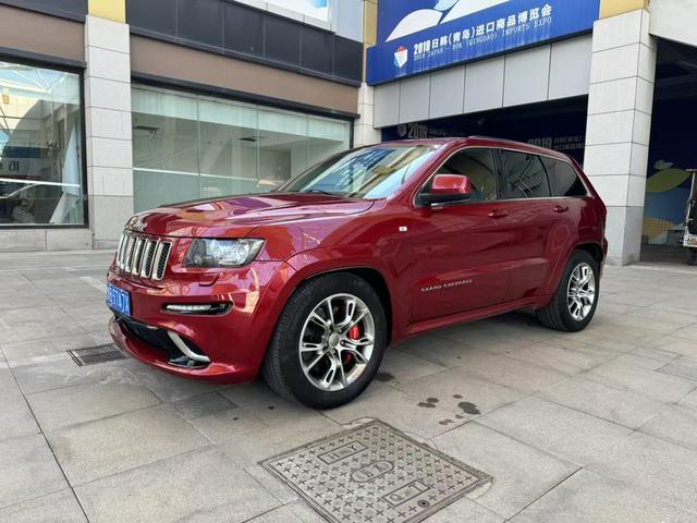 Jeep Grand Cherokee SRT