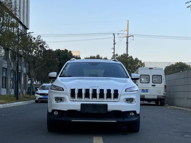 Jeep Free light