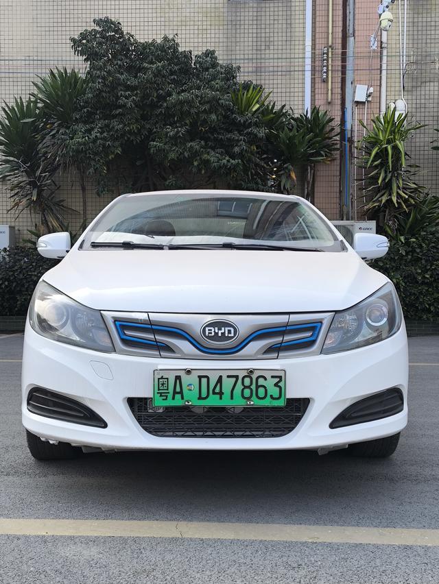 BYD e5