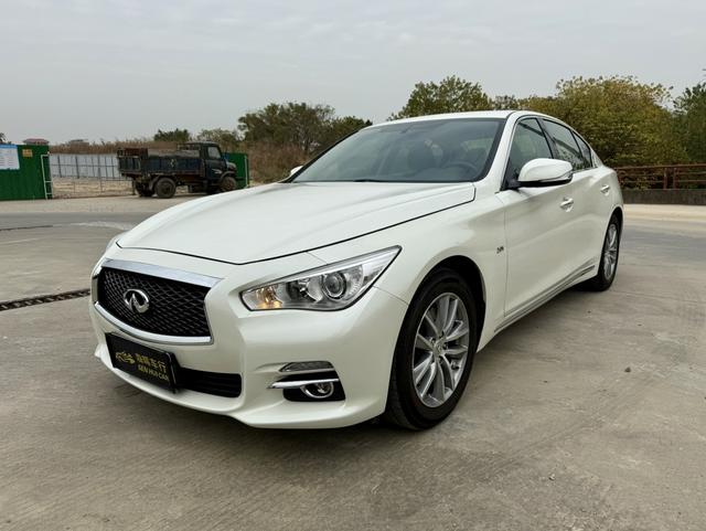 Infiniti Q50L