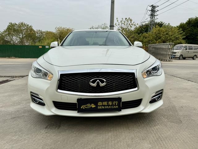 Infiniti Q50L