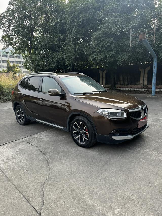 China Zhonghua V5