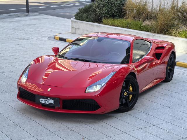 Ferrari 488