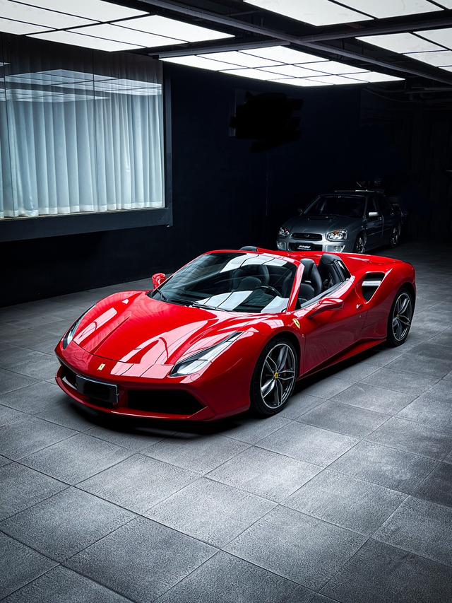 Ferrari 488