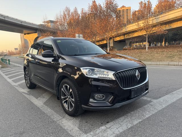 Borgward BX7