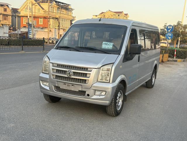 Dongfeng Xiaokang C37