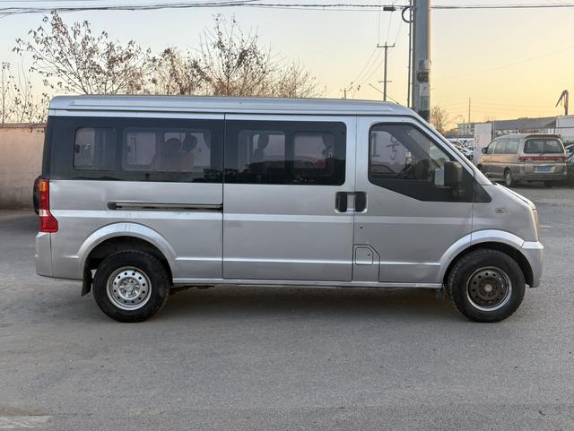 Dongfeng Xiaokang C37