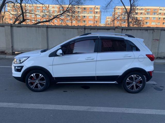 BAIC Shenbao X25