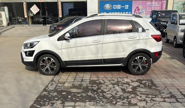 BAIC Shenbao X25