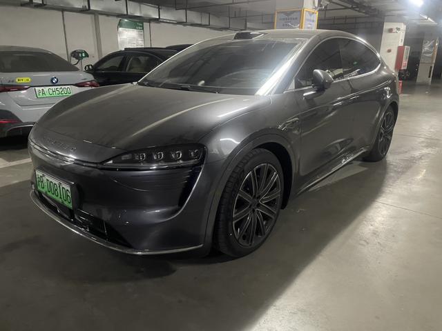 Luxeed Zhijie R7