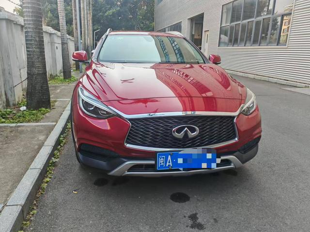 Infiniti QX30