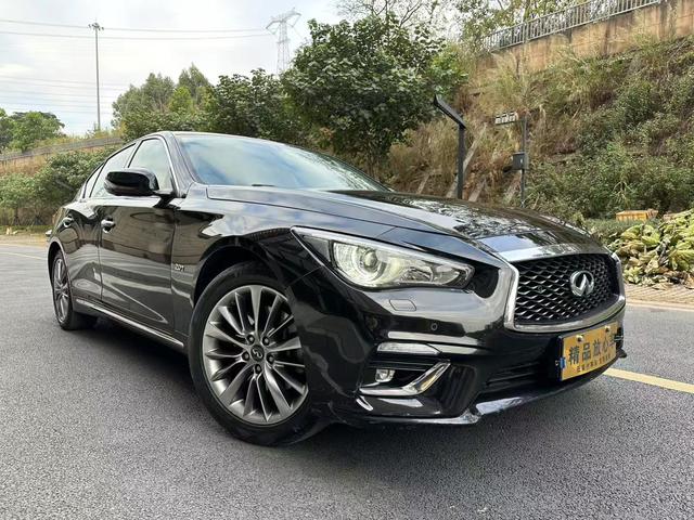 Infiniti Q50L