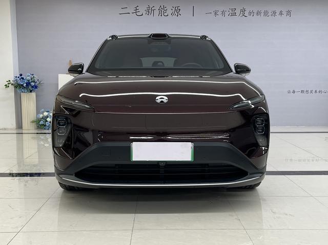 NIO EC7