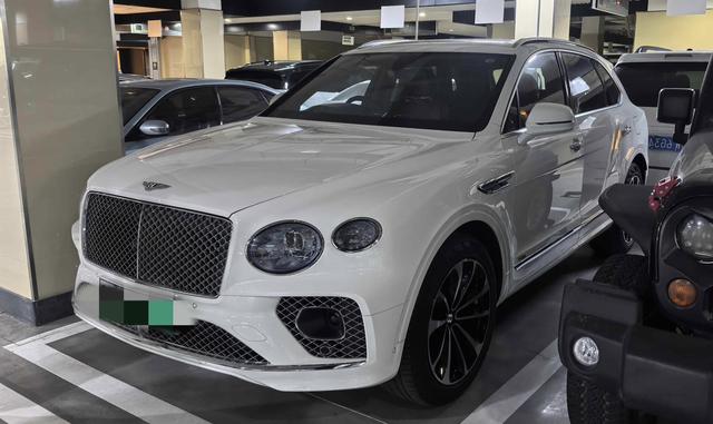 Bentley Bentayga PHEV