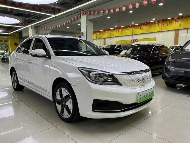 Dongfeng Fengshen E70