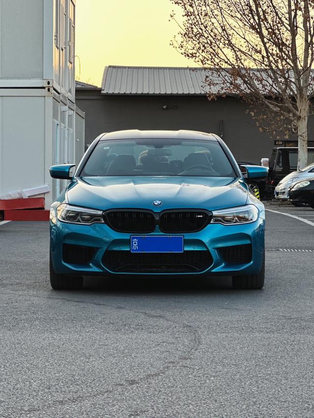 BMW M5