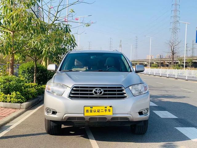 Toyota Highlander (imported)