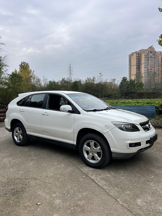 BYD S6