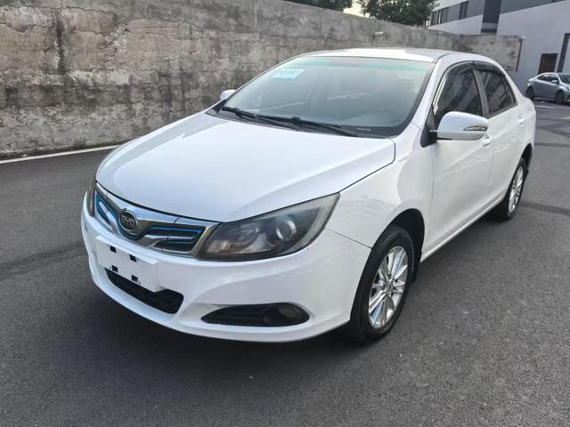 BYD e5