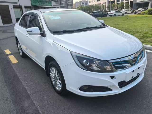 BYD e5