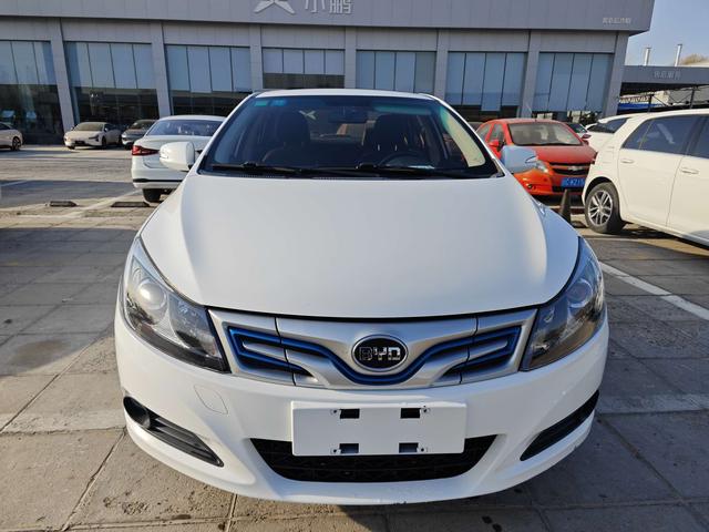 BYD e5